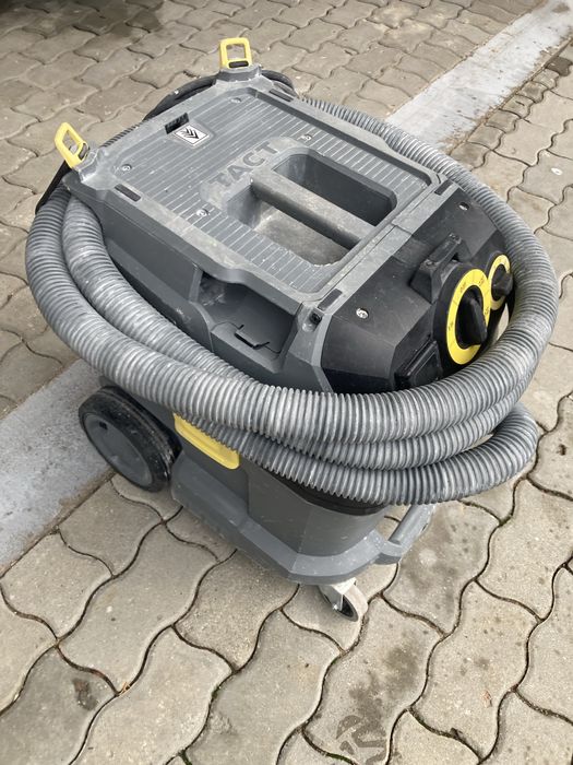 Aspirator profesional cu autoscuturare Karcher ( festool, bosch )