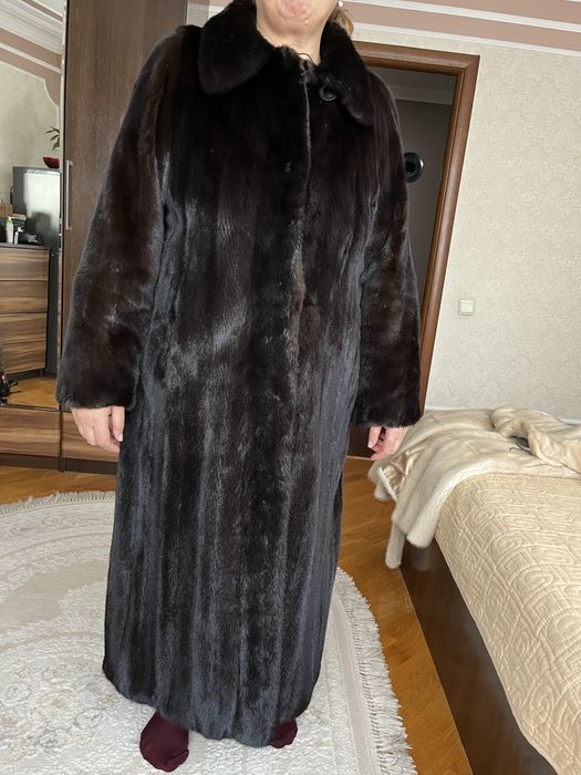 Норковая шуба BLACK LAMA 52 р