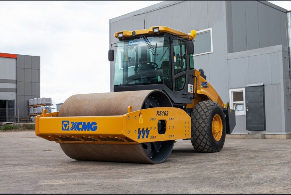 Каток грунтовый аренда 14-16 тонны. 3 тонны