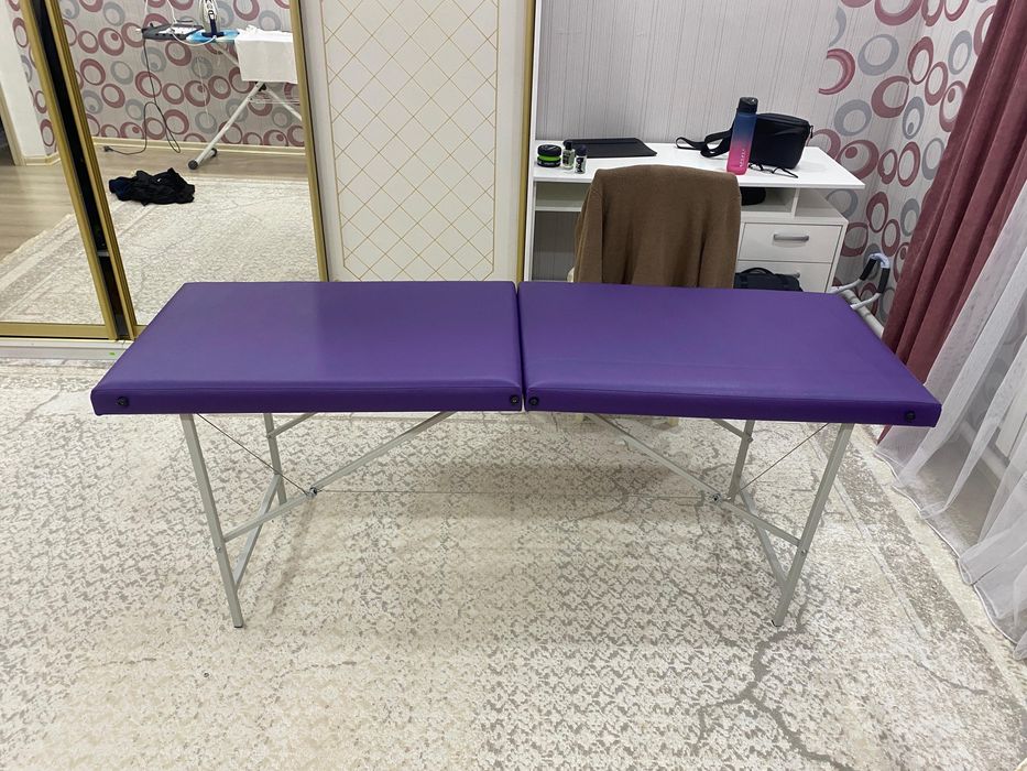 Продается новая кушетка