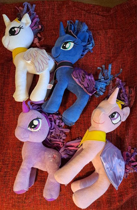 Vând 4 jucarii plus - My Little Pony