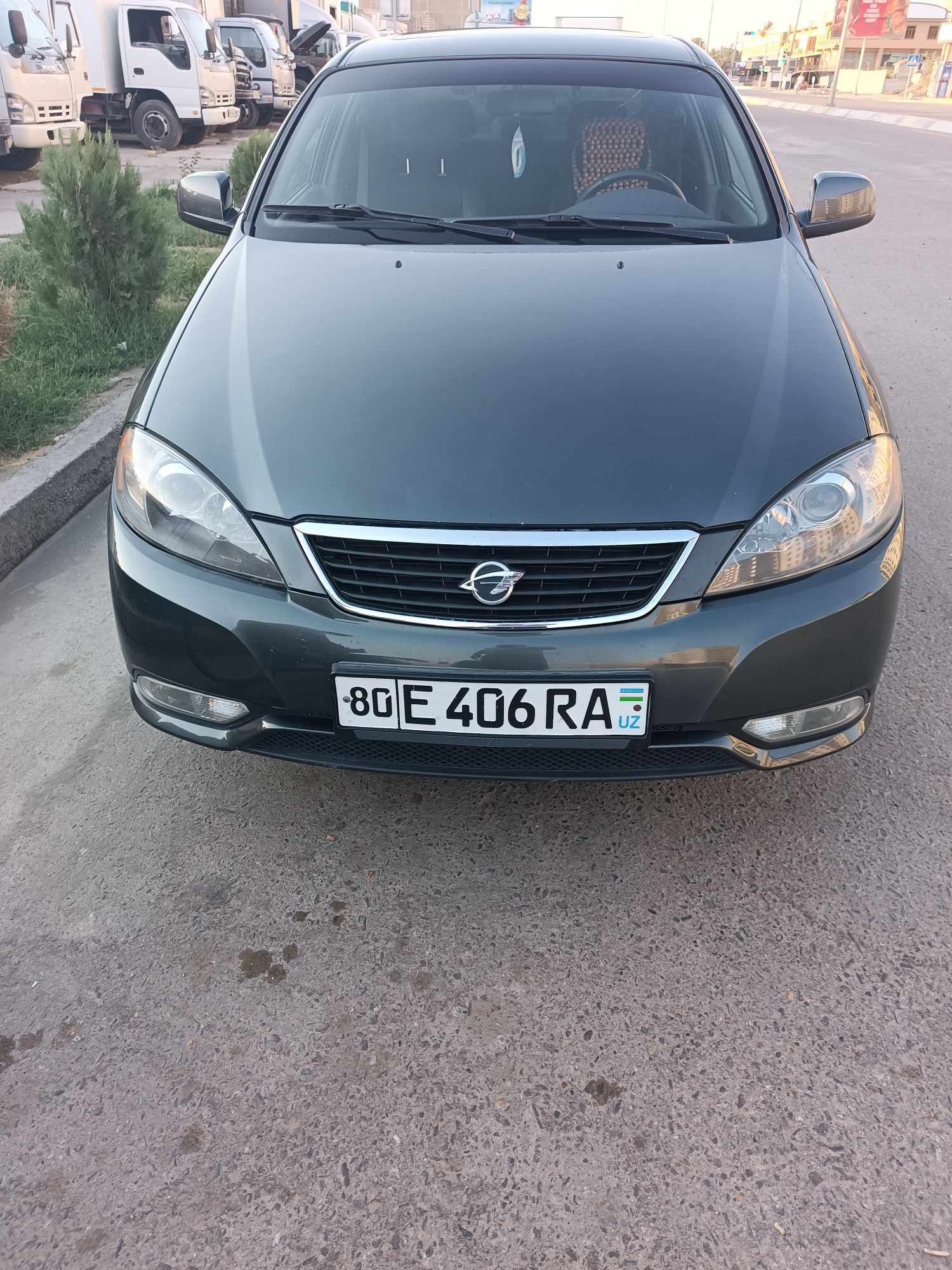 Продаю своё авто лассети 3похиция