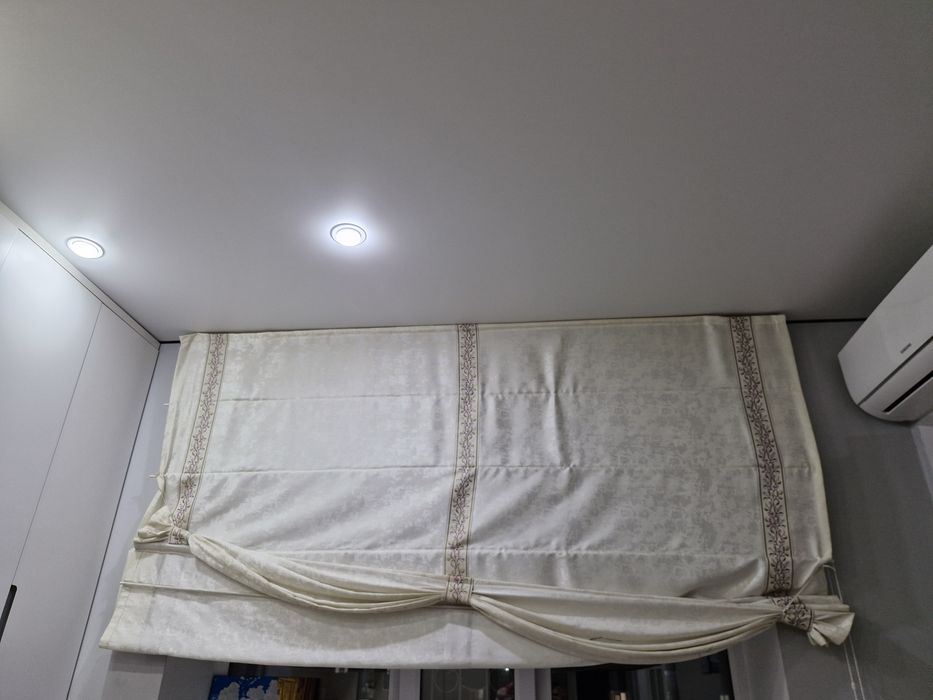 Срочно продам ролл шторы