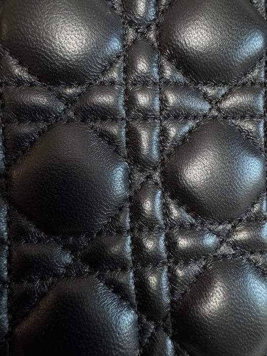 Dior-Автентична чисто нова дамска чанта