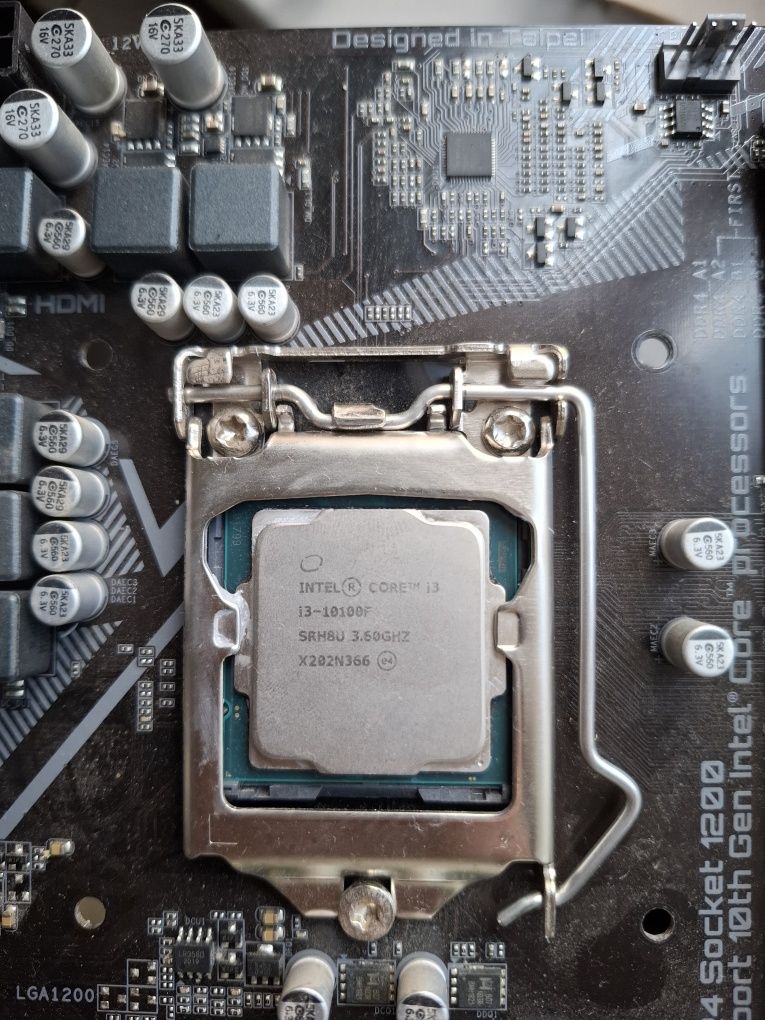 i3 10100f и Patriot Viper 16гб ОЗУ ddr4 3000MHz