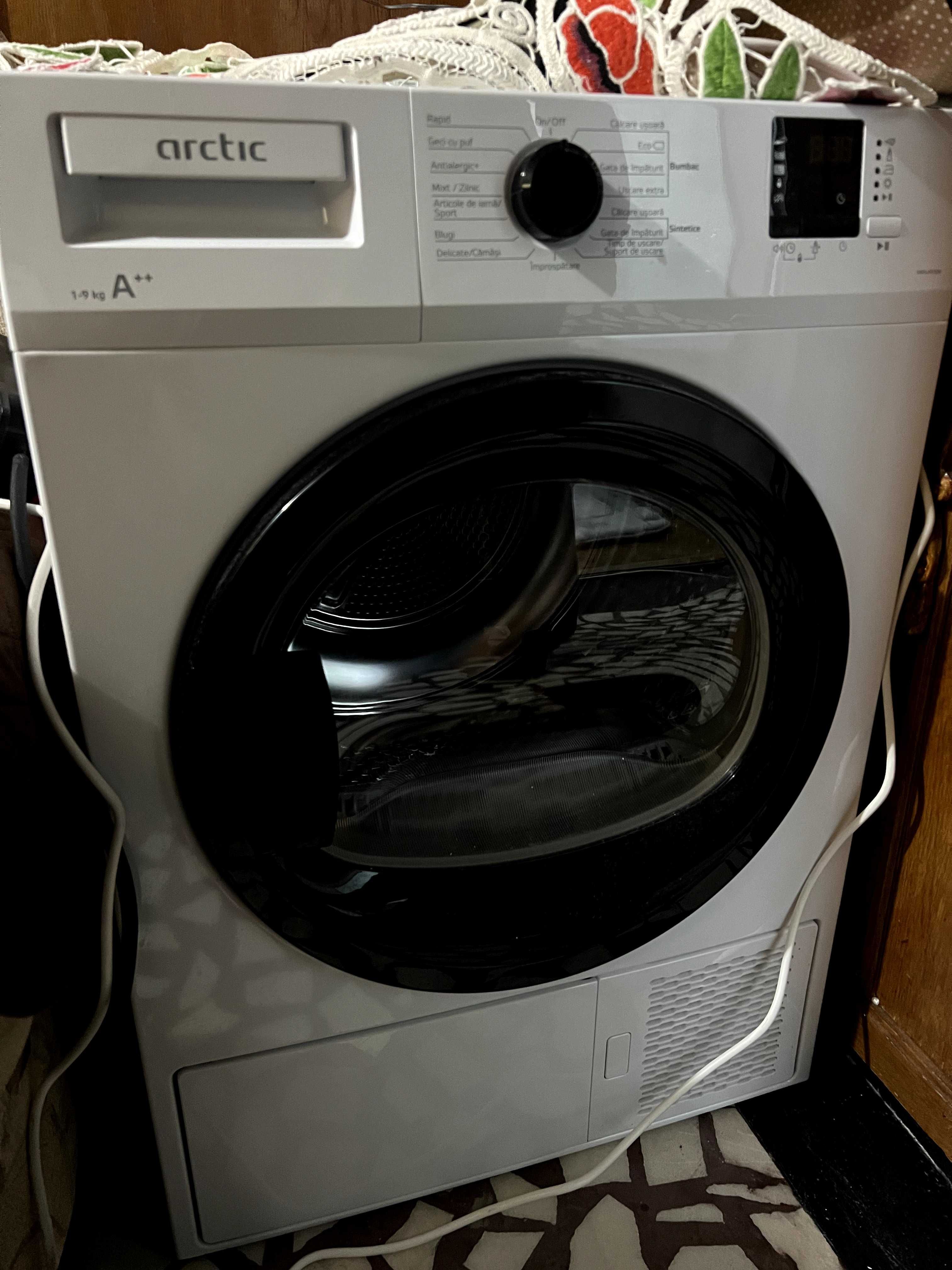 Uscator de rufe Arctic A++, 9kg, 15 programe, panou digital, NOU