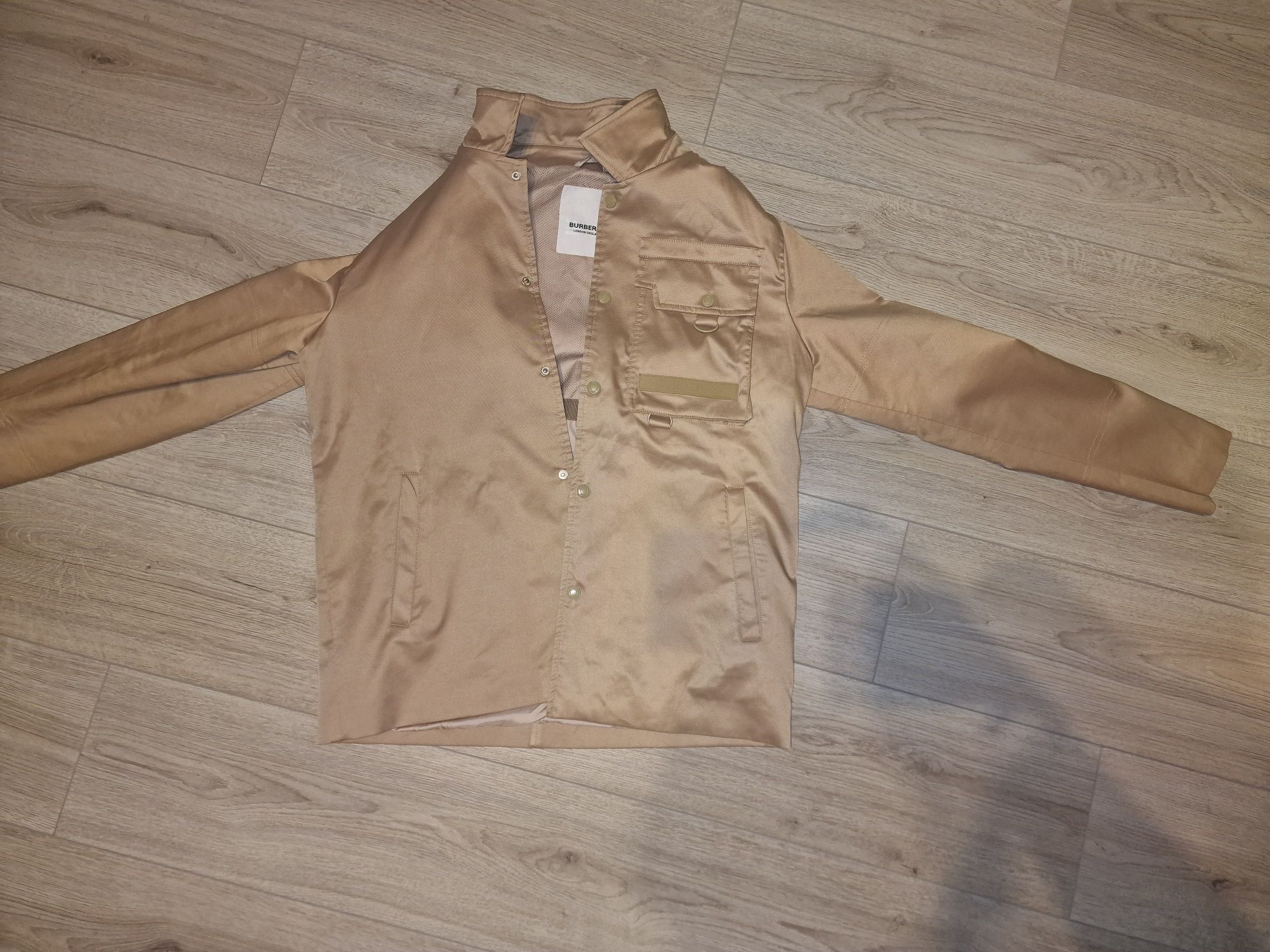 Burberry яке L/XL размер