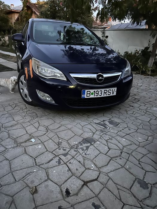 Se vinde Opel Astra J