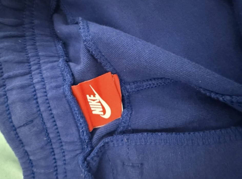 Pantaloni Nike Tech