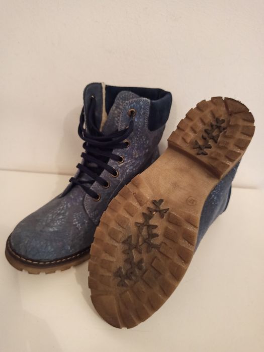 Bocanci din piele naturală cu imprimeu multicolor mărimea 36