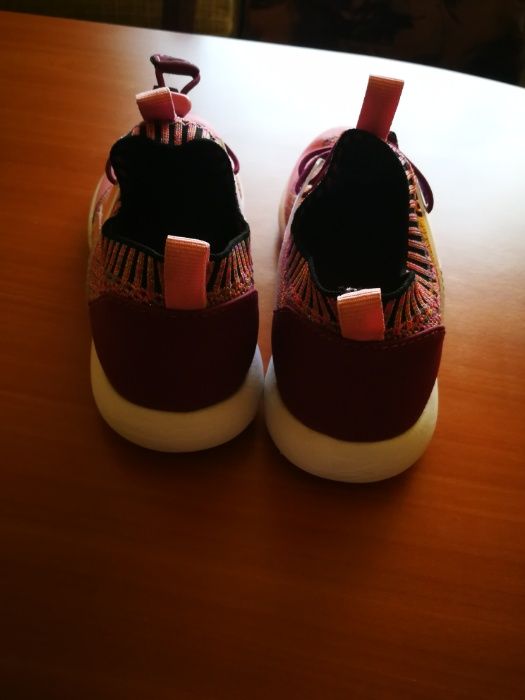 Pantofi sport fete, nr. 33.