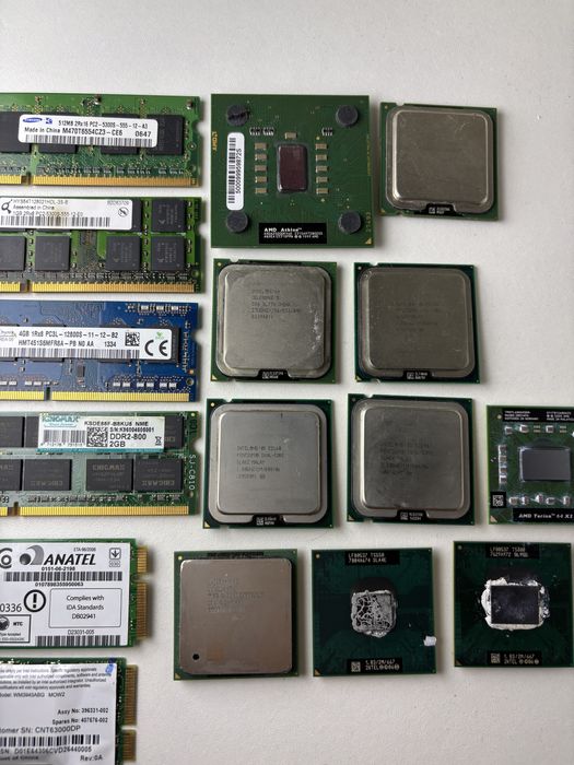 Procesor Intel Pentium, Celeron, AMD Athlon si placute memorie RAM