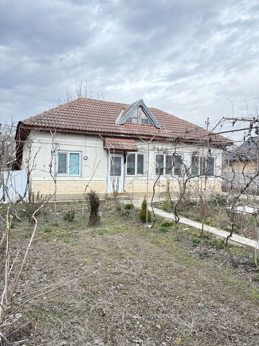 Casa de vanzare in osica de jos