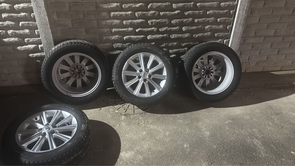 Диск продам камри 50  торг есть срошна денги нужни