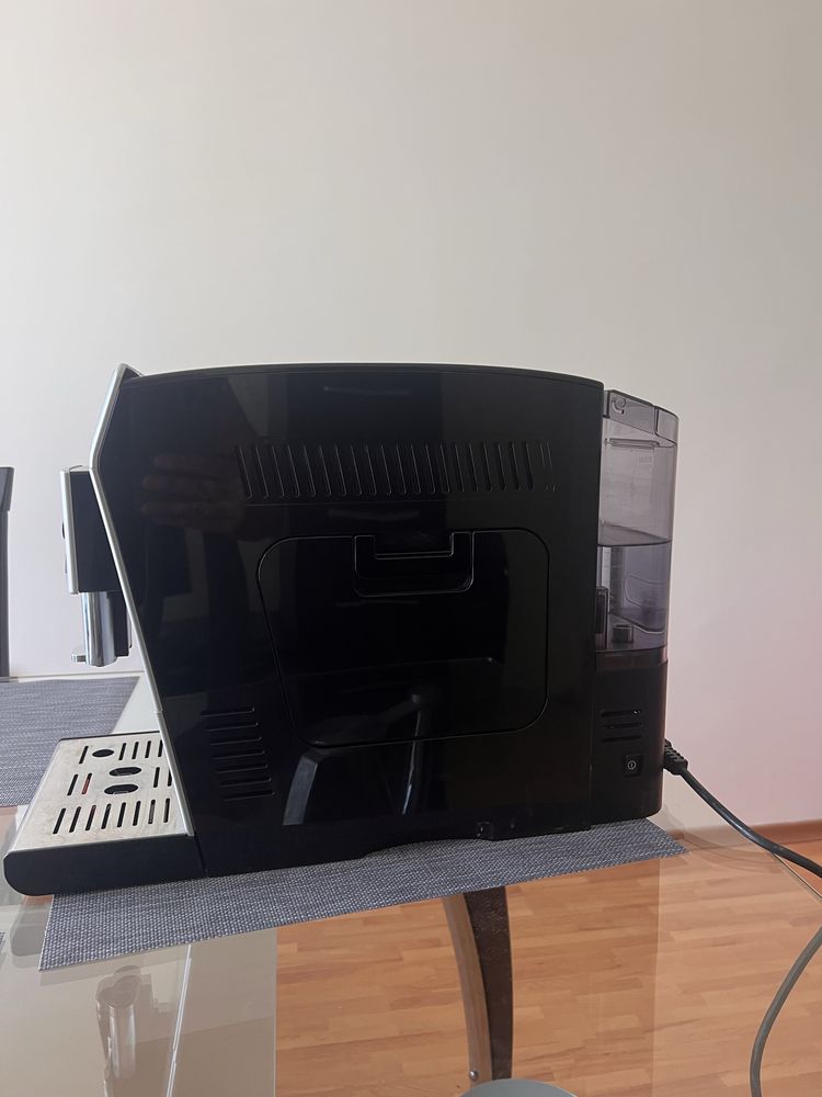 Кафе машина Delonghi