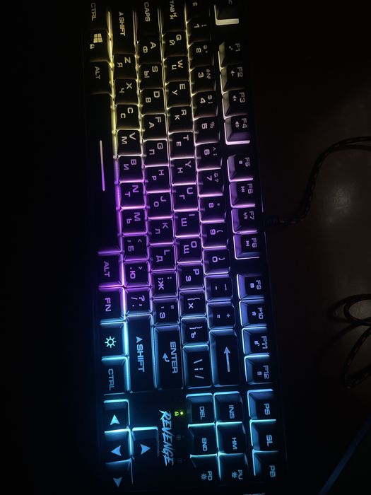 Продам мыш с клавой отличное состояние без брака брал в днс 2 недели