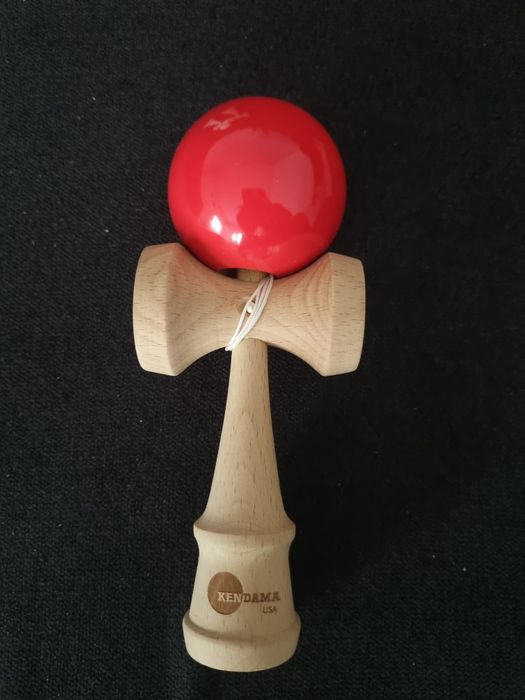 Vând kendama USA si Sweets