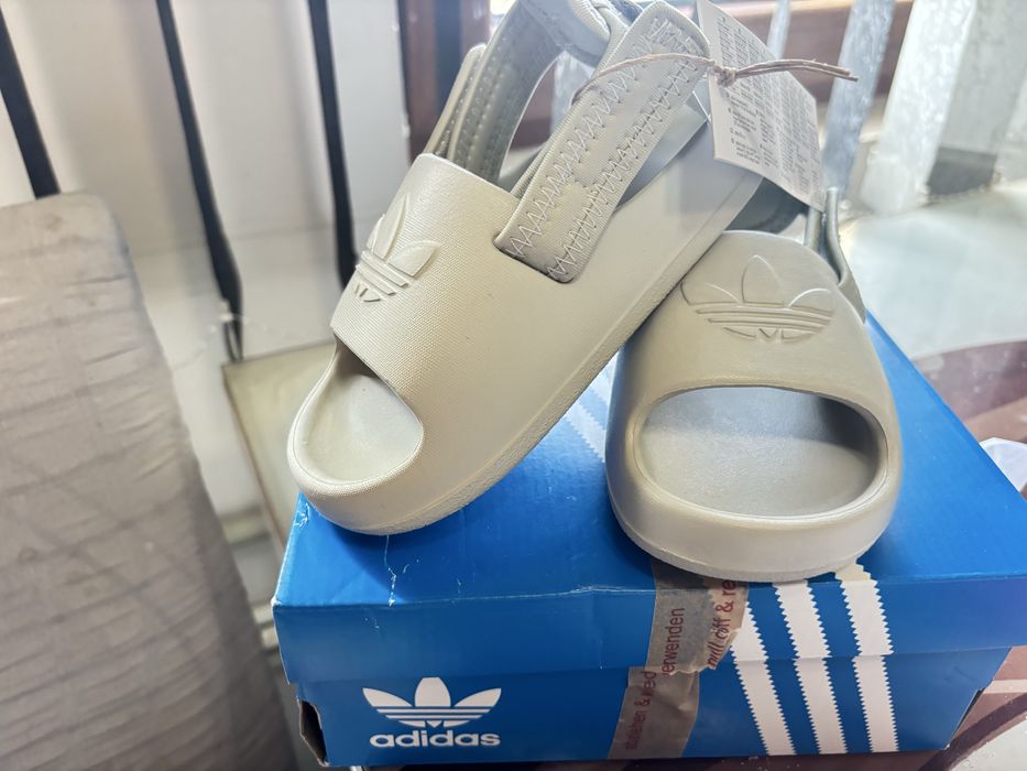 Сандали на адидас 27 номер