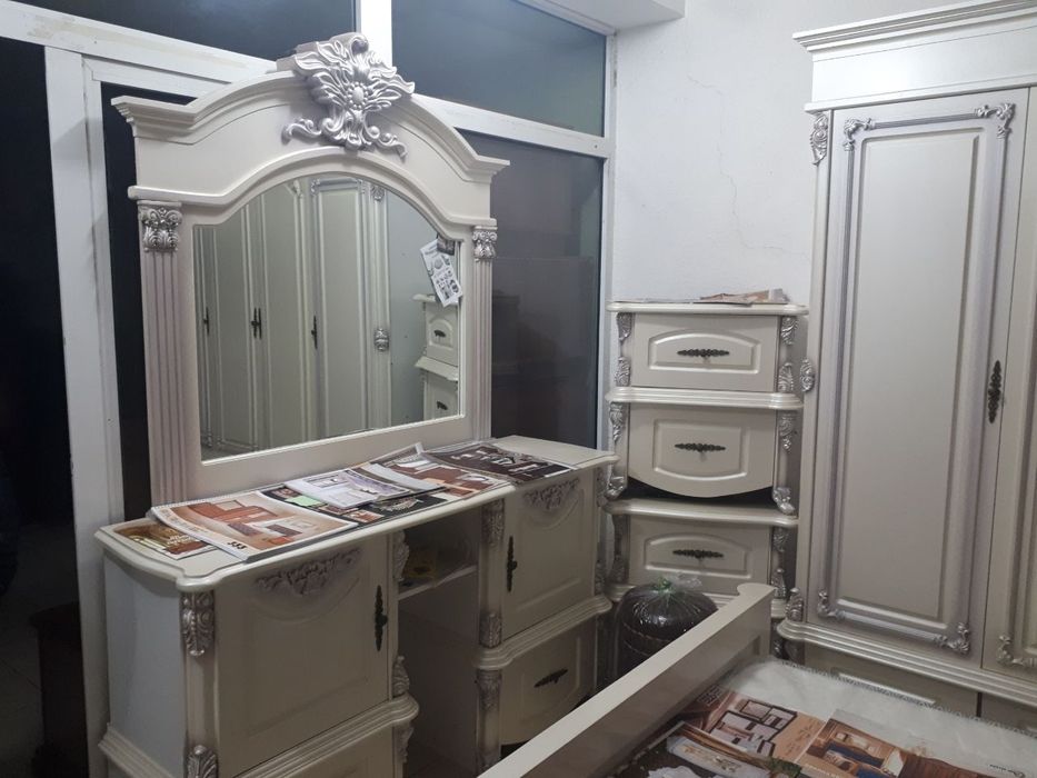 Тримо сотилади. 140см эни. Баландлиги 190см