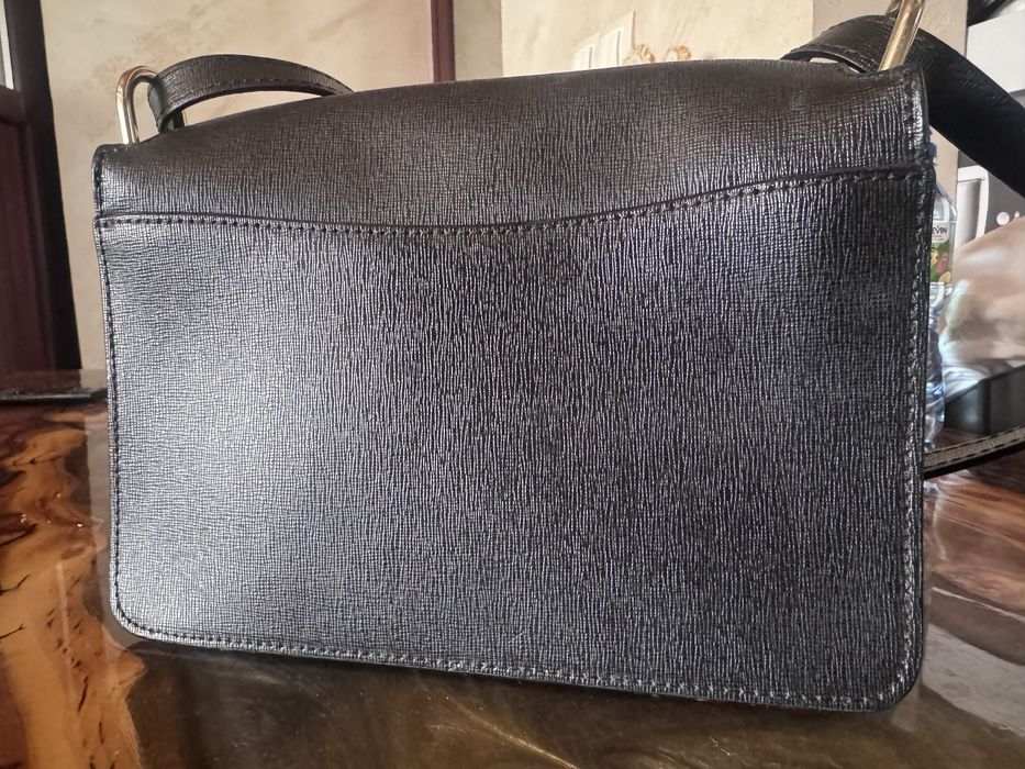 Чанта Furla с метален елемент