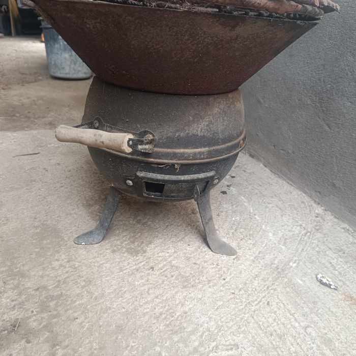 Vând grătar folosit f rar