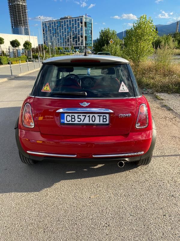 Mini cooper one червен