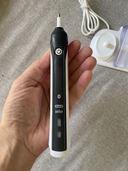 Ел. четка за зъби Oral-B Smart 4 4000N