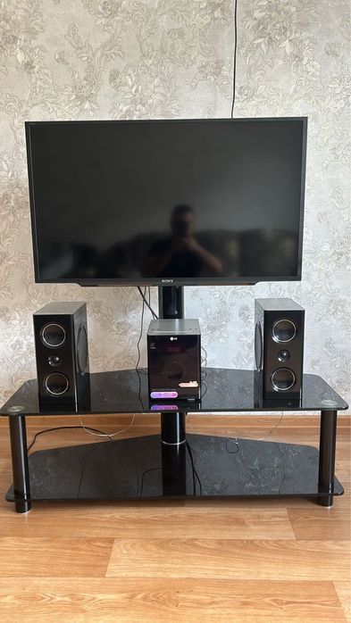 Срочно продам ТВ тумбу и муз центр
