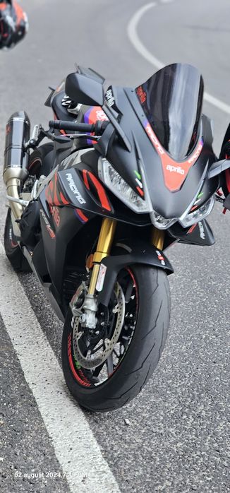 Aprilia rsv4 1100 factory/brembo/ohlins/akrapovic