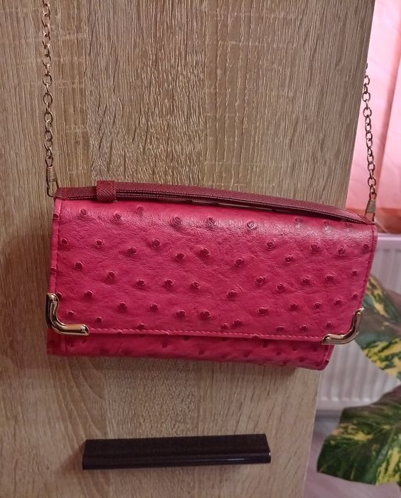 Geanta roz stare buna