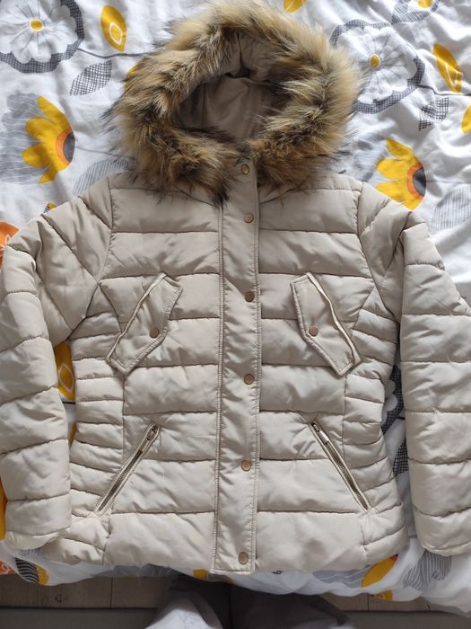 H&M дамско вталено яке в бежово