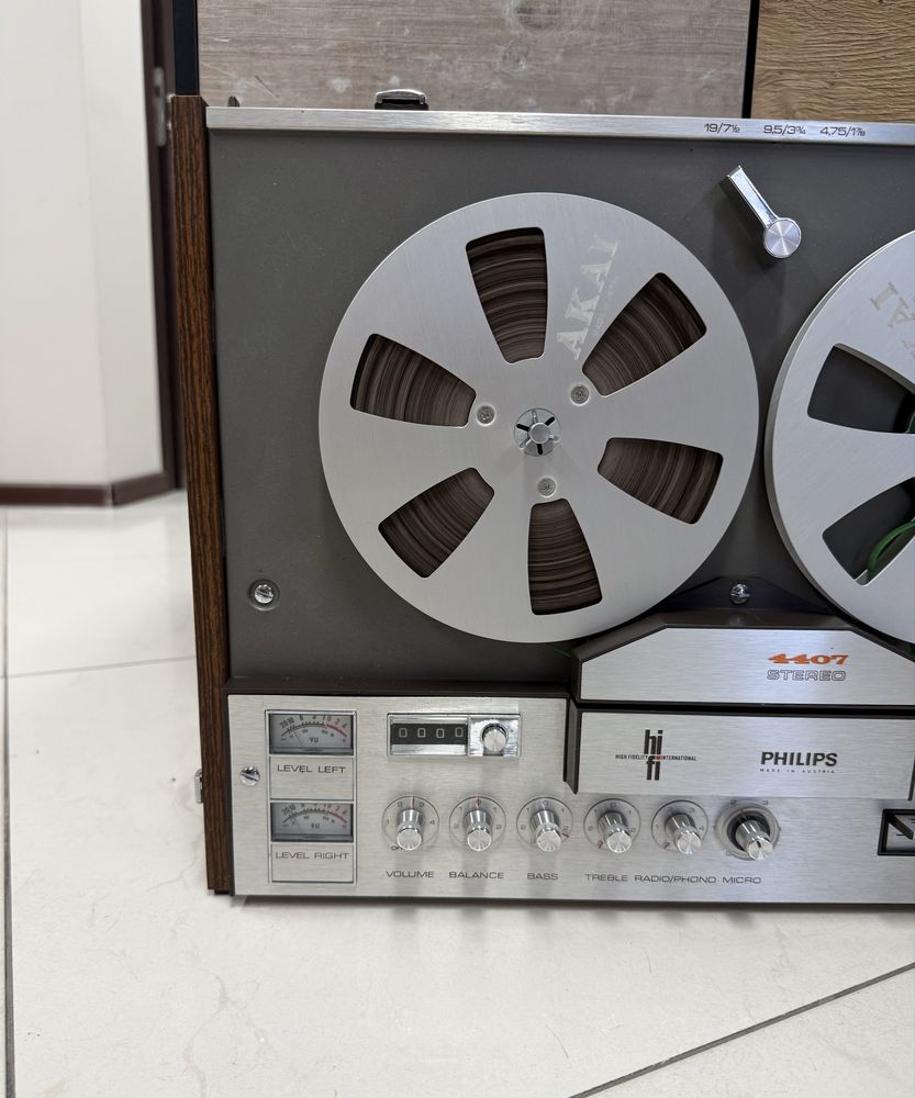 Ретро ролков магнетофон Philips N4407 с високоговорители - като нов