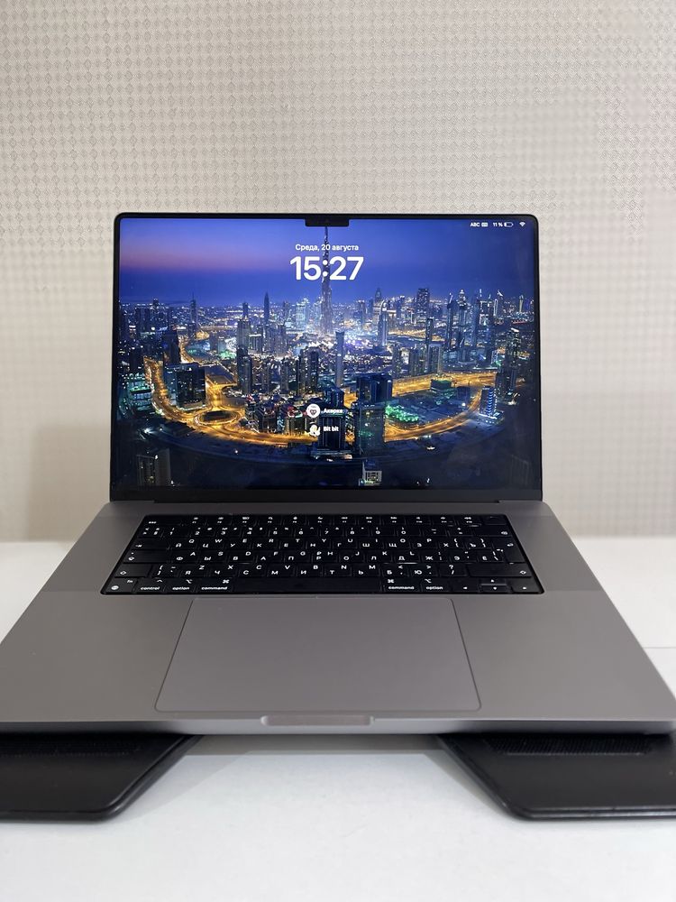 Makbook 16 pro m1 2021 года memory 16/512gb ssd