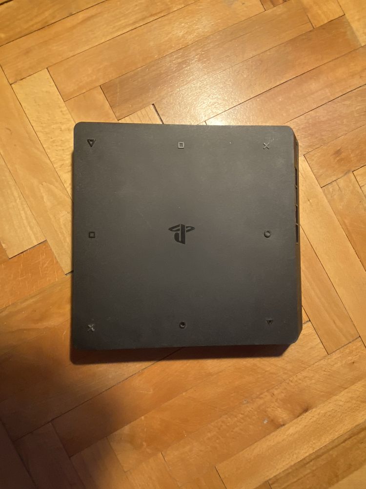 Ps4 с контролер като нов