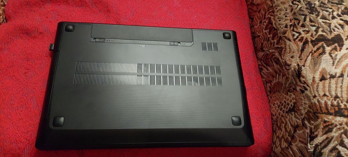 Vând Lenovo g505