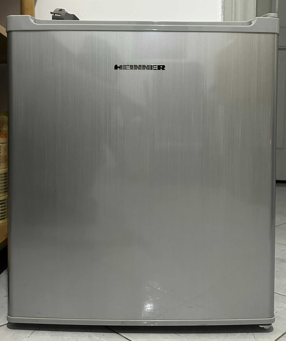Frigider minibar HEIINNER HMB-47NHSA+, 47 l, Clasa A+, 51 cm, Argintiu
