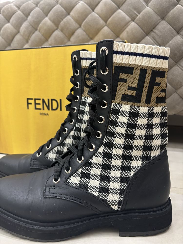 Fendi боти с кутия в отлично състояние