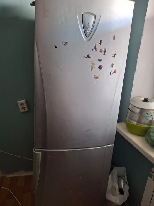 Холодилник.                .