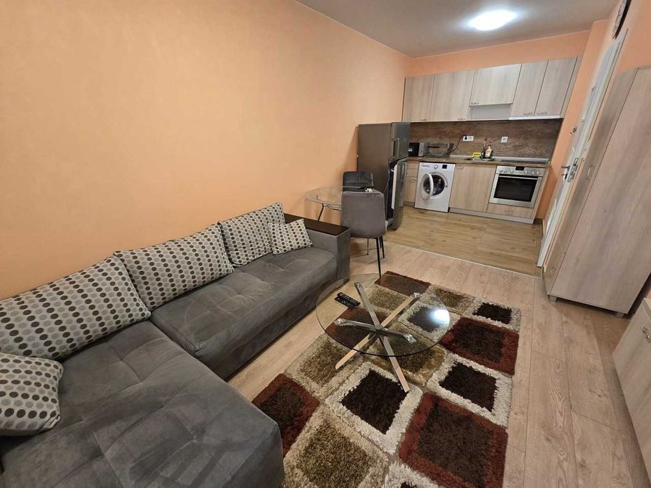 Двустаен Апартамент в Кючук Париж