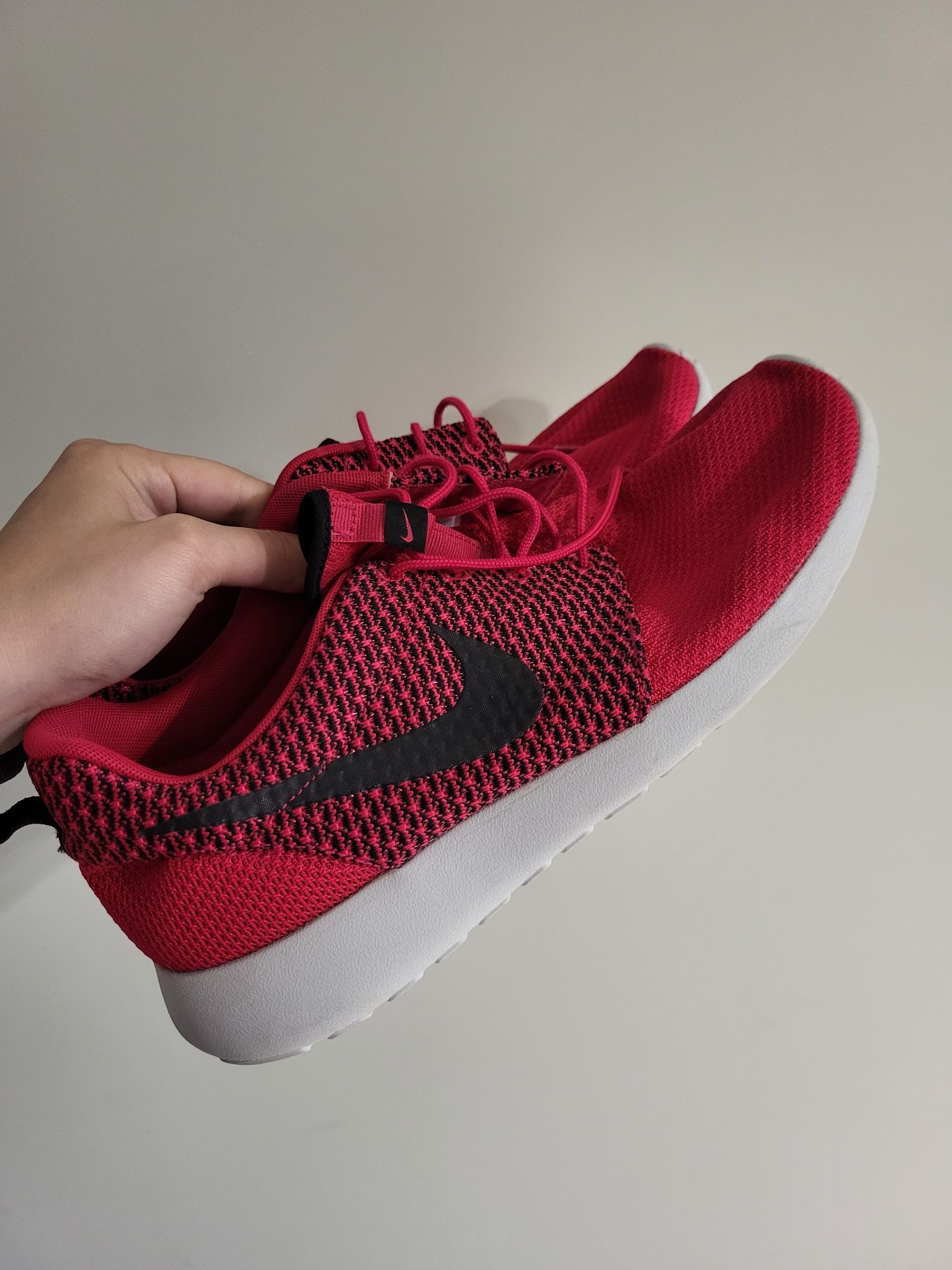 Маратонки Nike цвят корал
