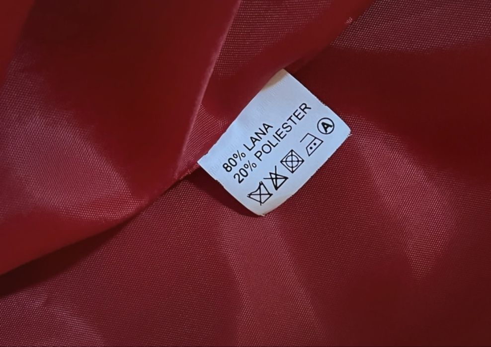 Palton rosu femei marimea 36