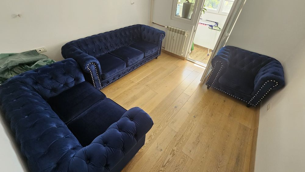 Set canapele Chesterfield, catifea albastră – elegant și confortabil