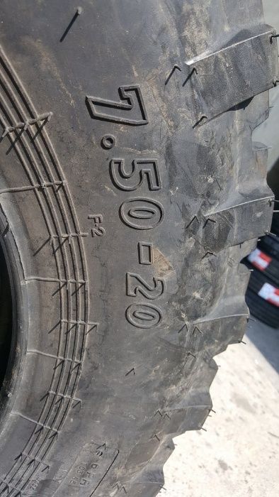Cauciucuri noi 7.50-20 BKT directie anvelope pentru tractor u650 fata