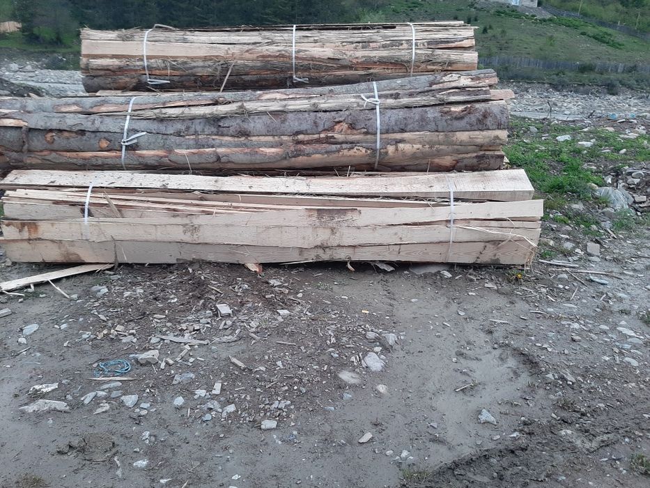 Lemne fag foc,și paleti deșeuri brad,și lemn rotund.