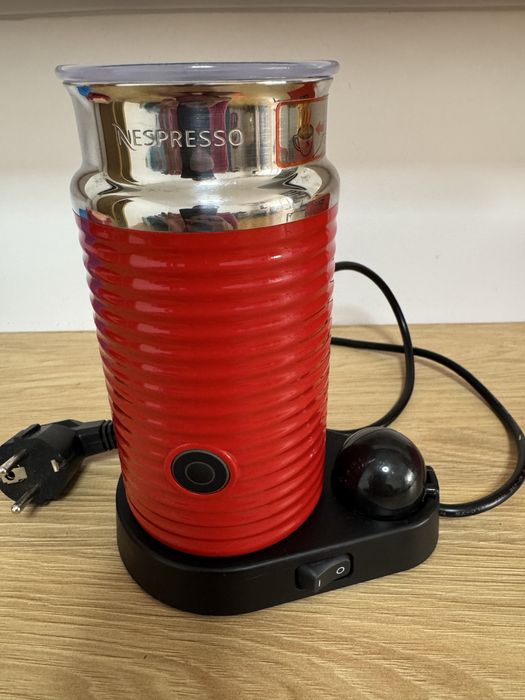 Nespresso Aeroccino 3  система за разпенване на мляко