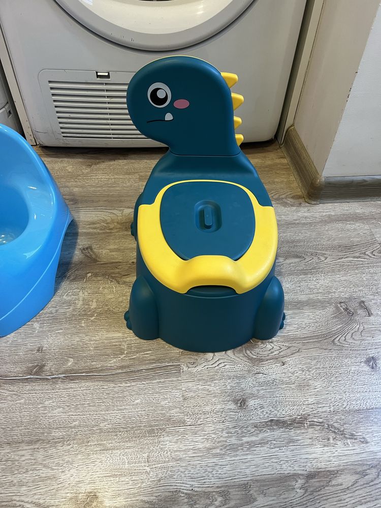 Детски гърнета и столче динозавър