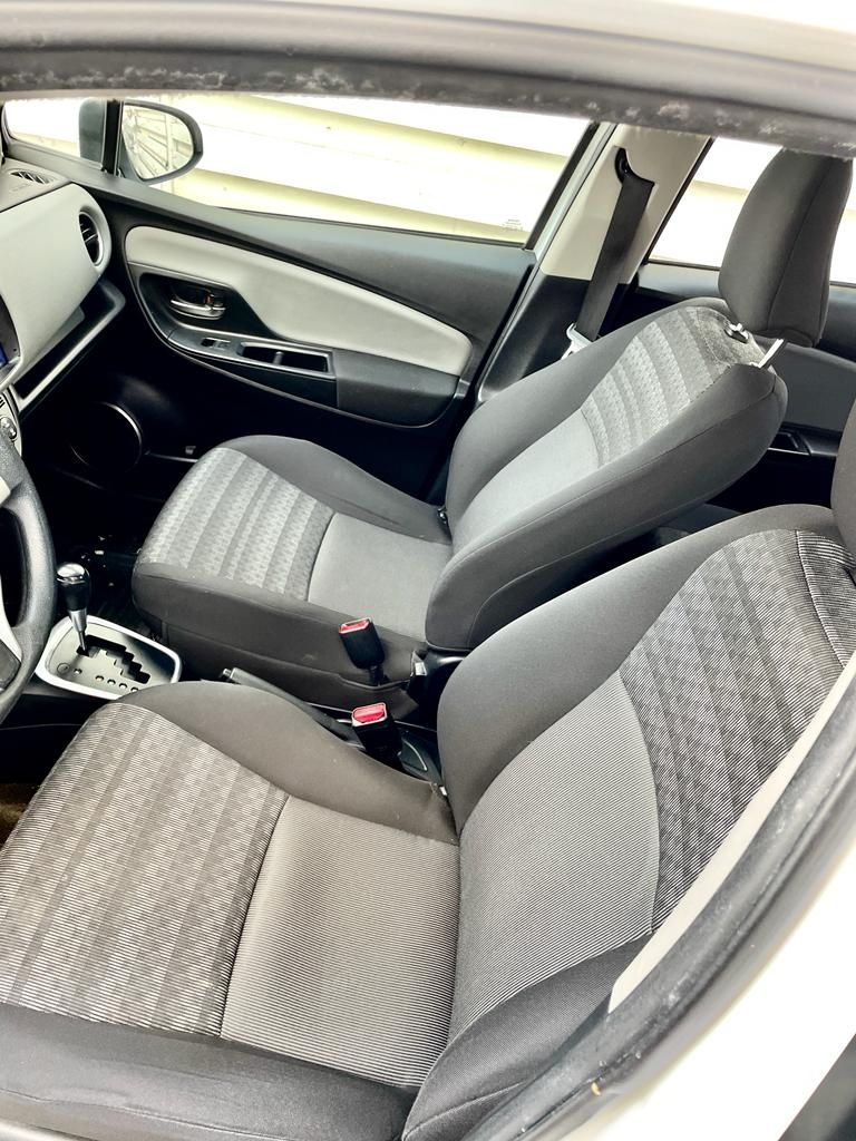 Toyota Yaris 2015 ideal taxi bolt uber glovo