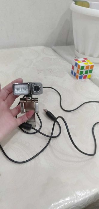Продам камеру черного цвета