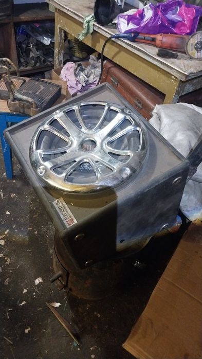 Продам саббуфер хорошем состоянии