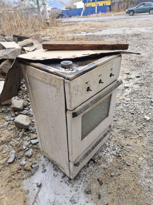 Бесплатно отдам газовую плитута,ра